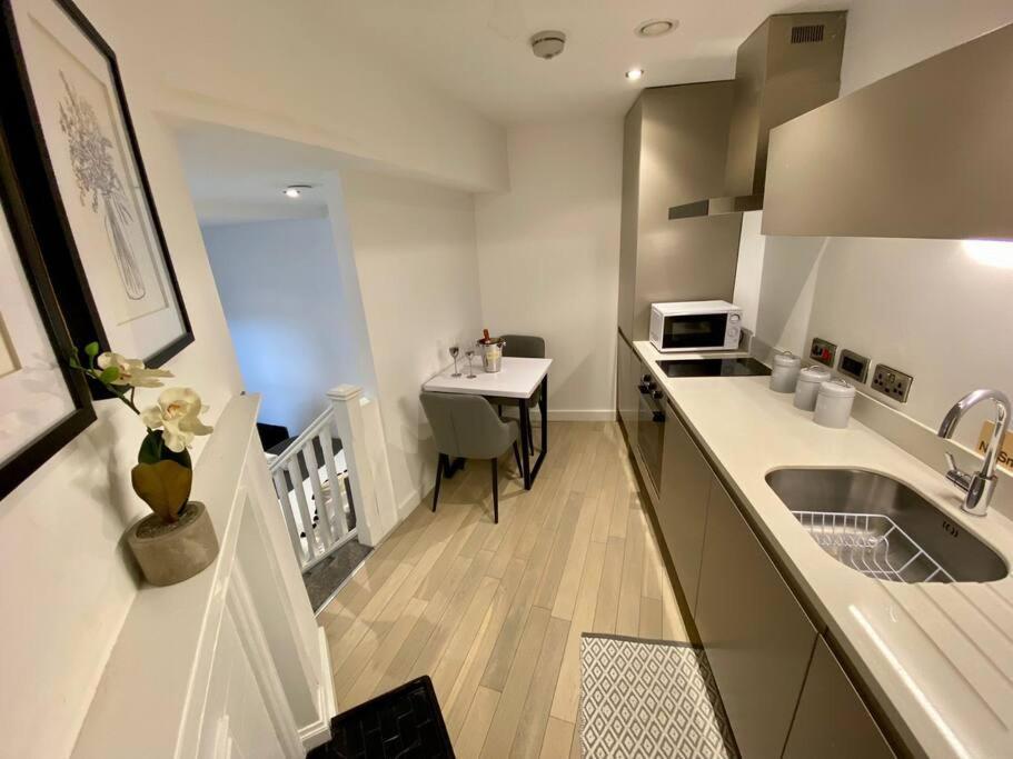 Victoria Street Apartment Sleeps 2 리버풀 외부 사진